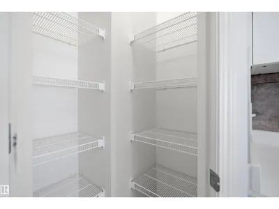 #84 8304 11 AV SW photo 15