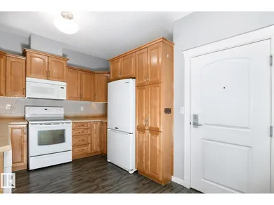 #314 9820 165 ST NW photo 4
