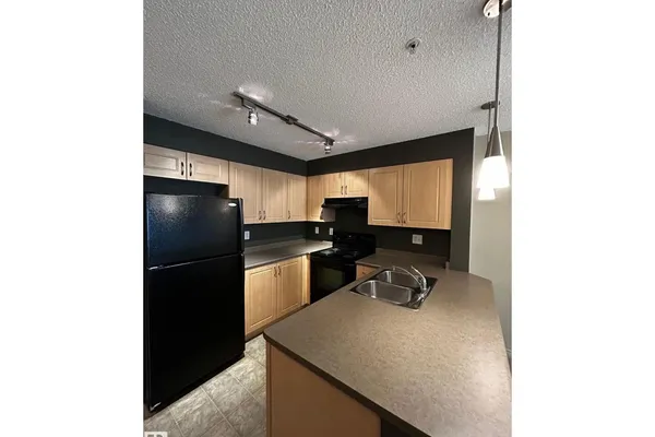 Rutherford (Edmonton) photo 3