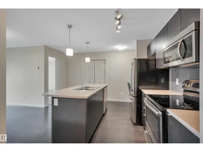 #447 348 WINDERMERE RD NW photo 9