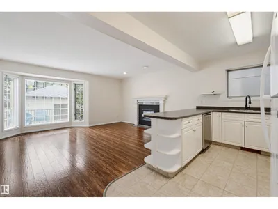 11107 UNIVERSITY AV NW photo 10