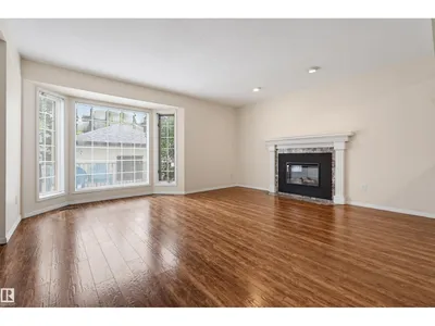 11107 UNIVERSITY AV NW photo 4