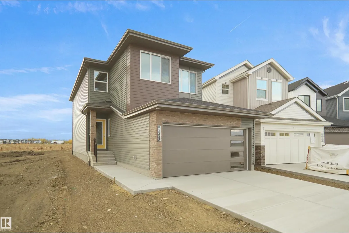 4392 Clayton WY SW exterior