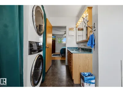 9503 54 ST NW photo 35