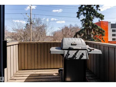 11120 83 AV NW photo 32