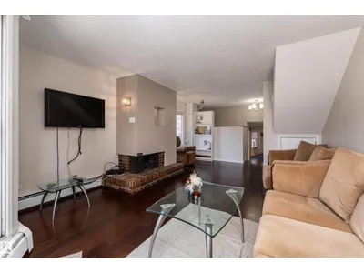 11120 83 AV NW photo 4