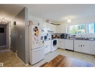 15256 122 ST NW photo 14