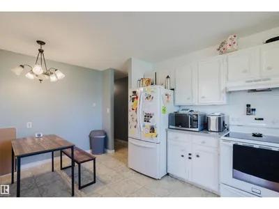 15256 122 ST NW photo 11