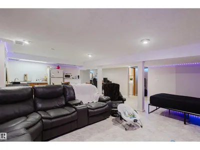 15256 122 ST NW photo 31