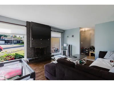 15256 122 ST NW photo 5