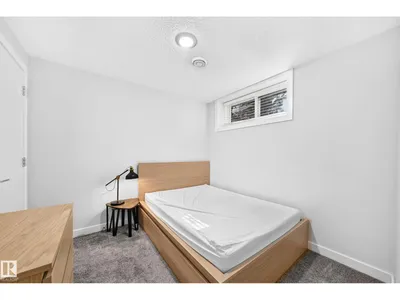 7513 89 ST NW photo 19