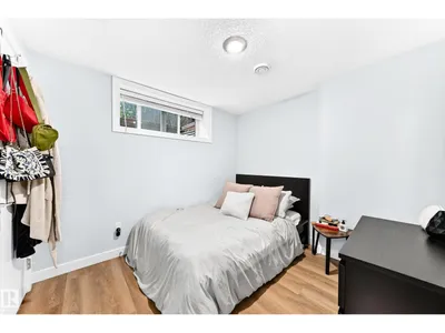 7513 89 ST NW photo 42