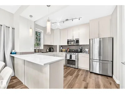 7513 89 ST NW photo 45