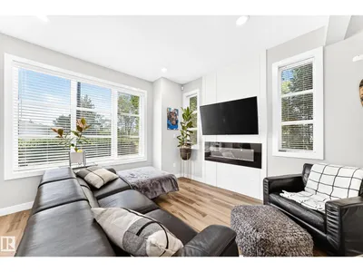 7513 89 ST NW photo 48
