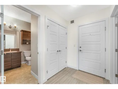 #207 2590 ANDERSON WY SW photo 4