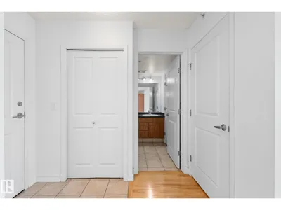 #905 10303 105 ST NW NW photo 12