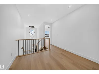 510 Robinson BV photo 28