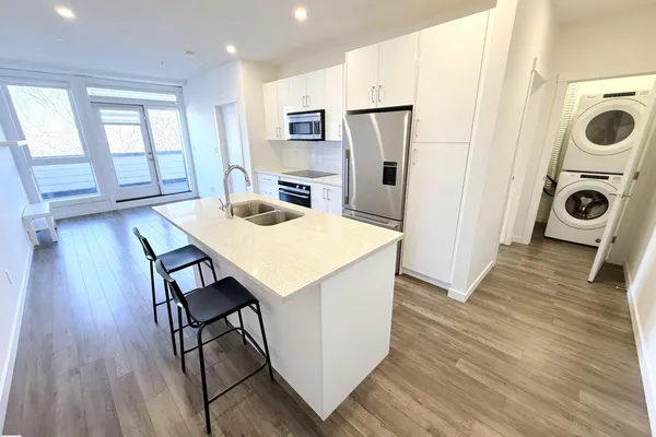 #405 11503 76 AV NW photo 3