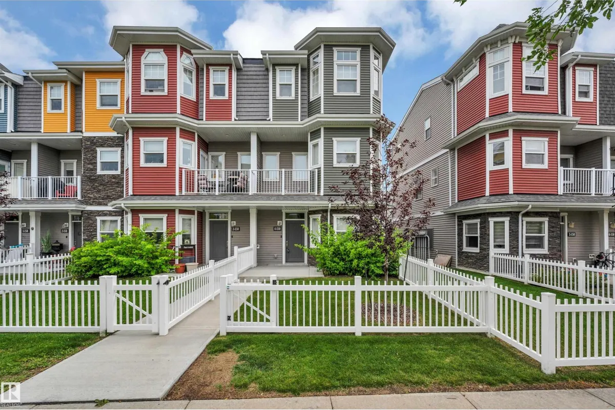 #4 150 EVERITT DR exterior