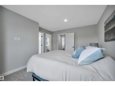 #4 150 EVERITT DR photo 34