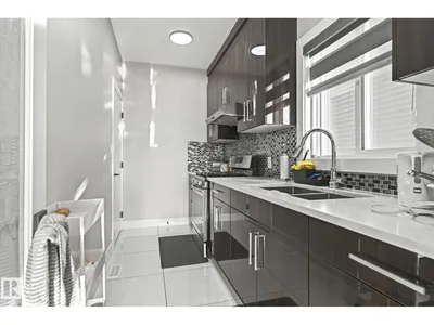 4119 7 AV SW photo 21