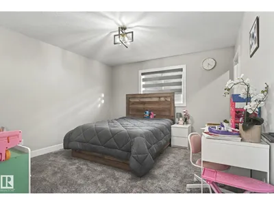 4119 7 AV SW photo 24
