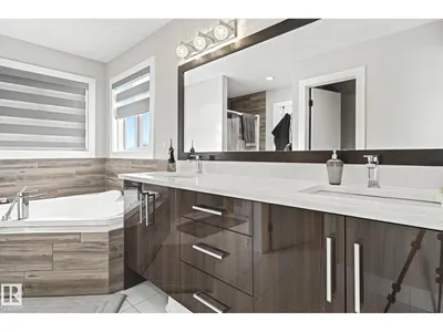 4119 7 AV SW photo 36