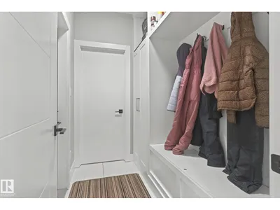 4119 7 AV SW photo 42