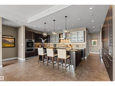 #401 11930 100 AV NW photo 32