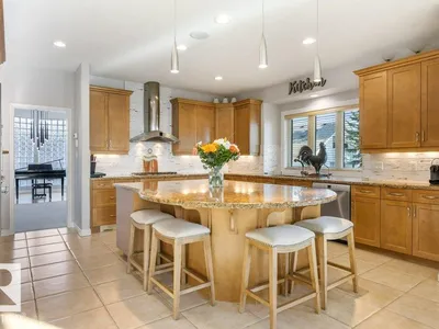 46 KINGSBURY CR photo 25