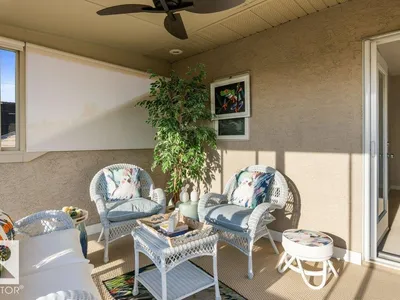 46 KINGSBURY CR photo 38