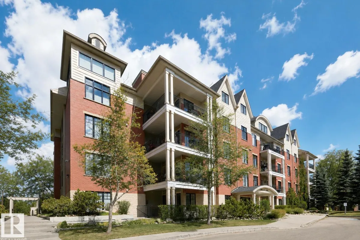 #209 9811 96A ST NW exterior
