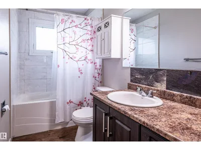 5207 103 AV NW photo 24