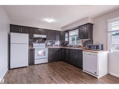 5207 103 AV NW photo 16