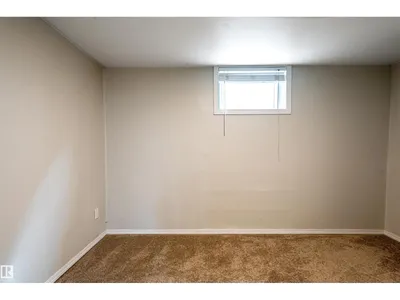 5207 103 AV NW photo 47