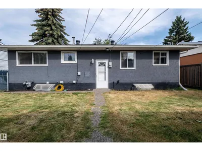 5207 103 AV NW photo 62