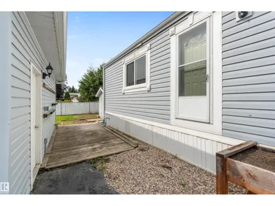#116 3400 48 ST photo 31