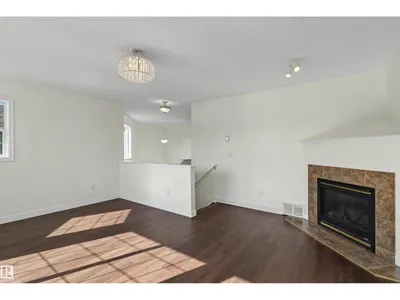4712 201 St NW photo 17