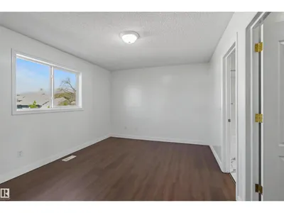 4712 201 St NW photo 25