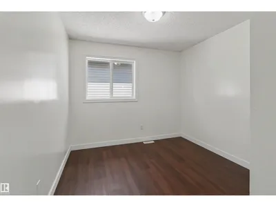 4712 201 St NW photo 38