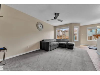 3113 16A AV NW photo 11