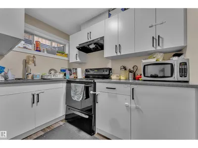 3113 16A AV NW photo 35