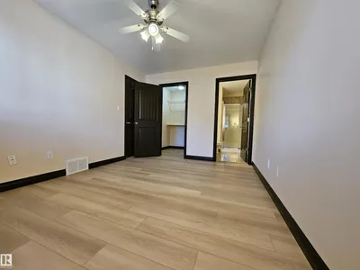 11625 88 ST NW photo 30