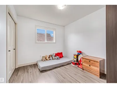 20324 48 AV NW NW photo 39