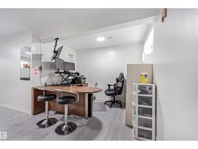 20324 48 AV NW NW photo 51