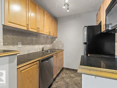 #303 10045 117 ST NW photo 14