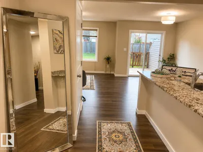 5407 14 AV SW photo 11