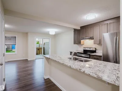 5407 14 AV SW photo 13