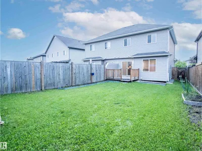 5407 14 AV SW photo 5
