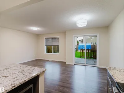 5407 14 AV SW photo 14